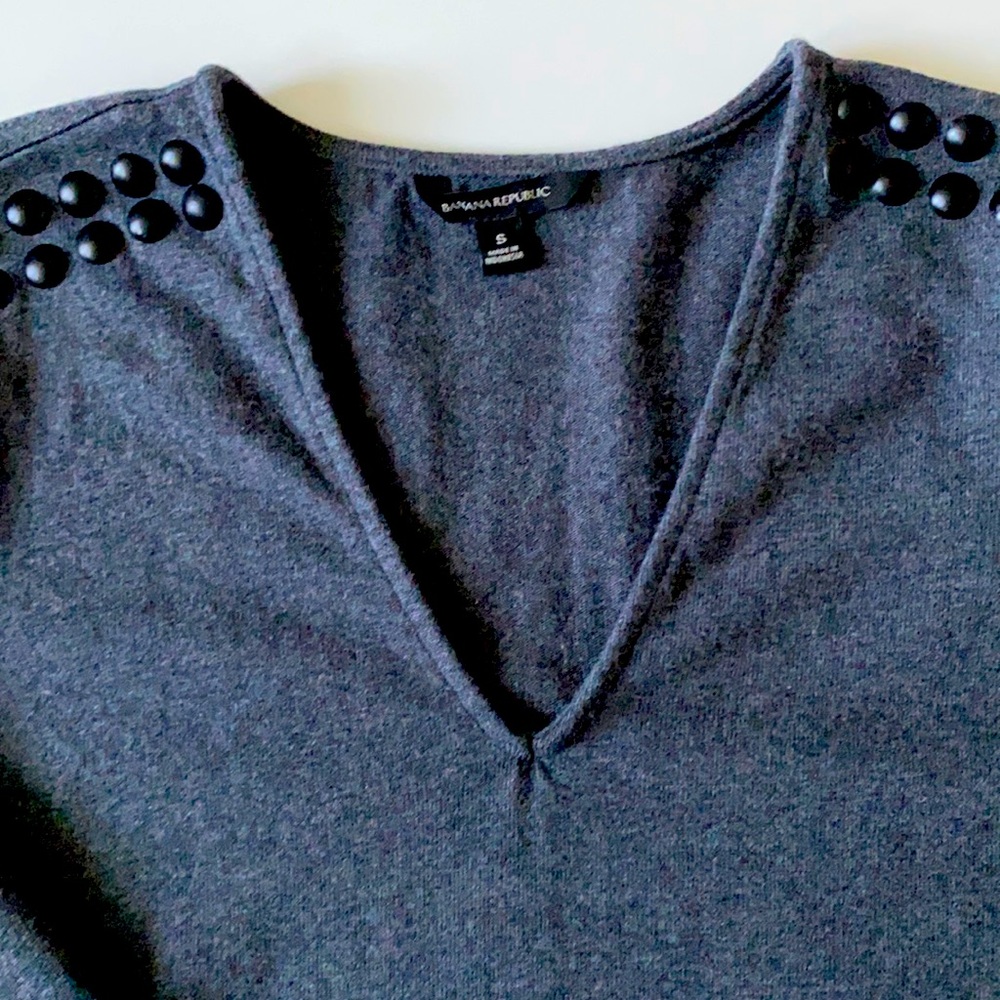 Banana Republic Top With Dome Beads size Small - Picture 4 of 10
